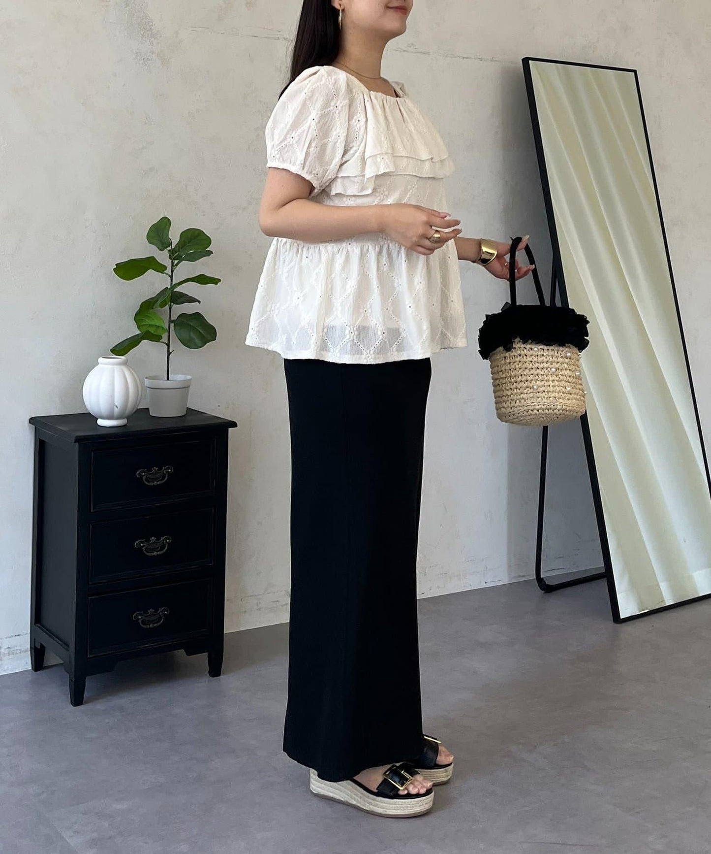 蕾絲荷葉邊 針織 荷葉擺上衣