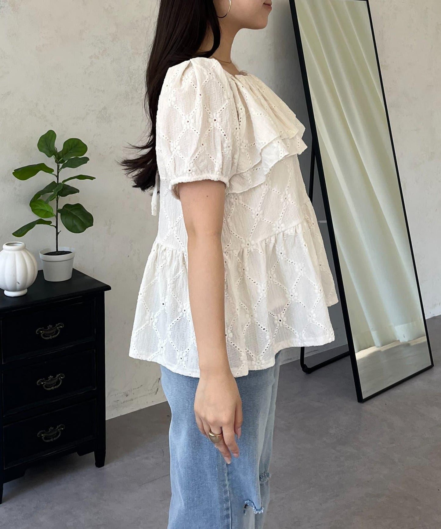 蕾絲荷葉邊 針織 荷葉擺上衣