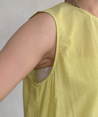 氣球廓形 荷葉擺 女襯衫