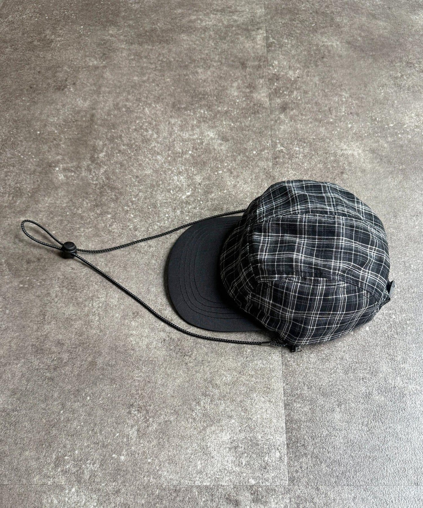 帶抽繩格紋鴨舌帽