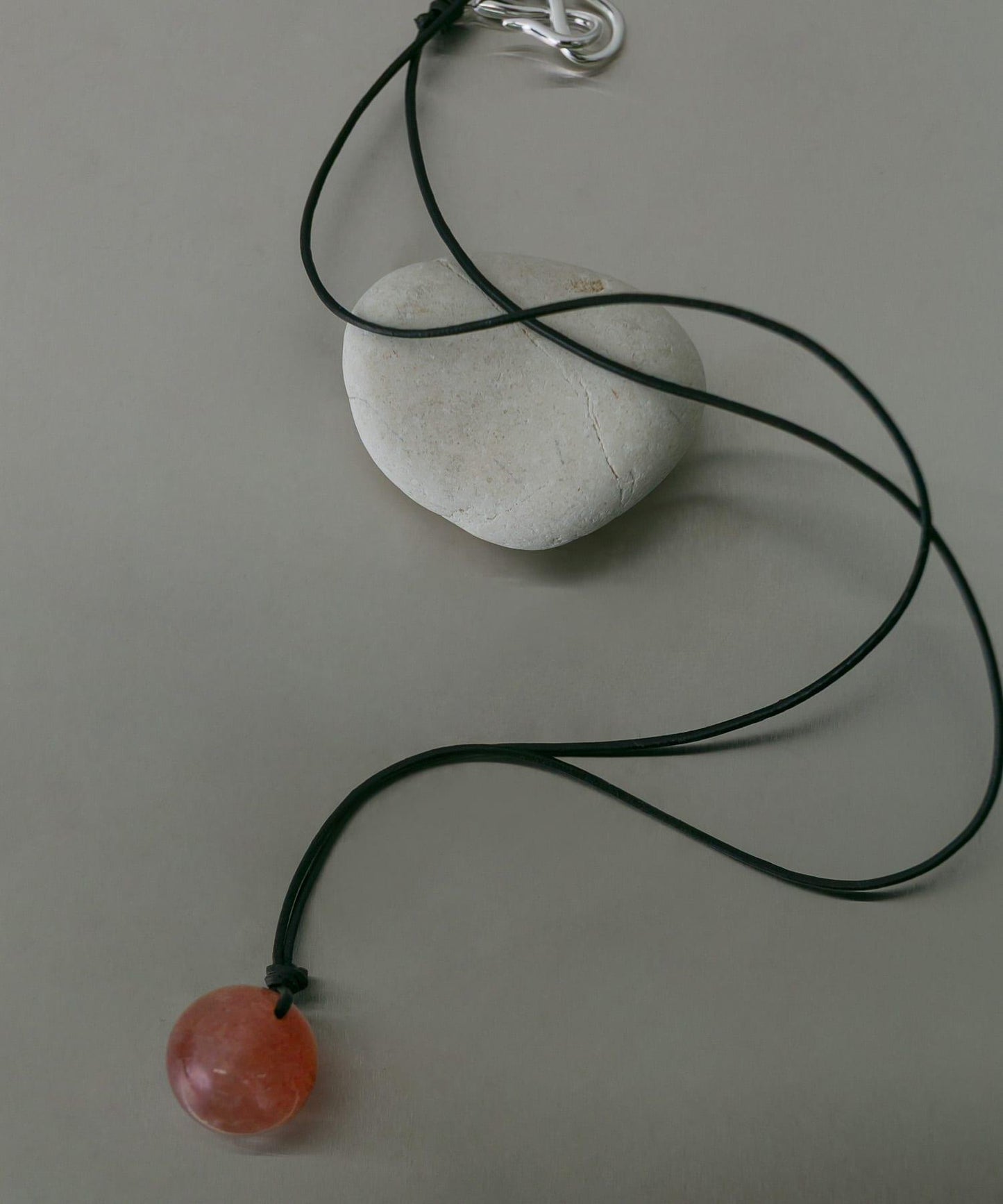 SMELLY so’ strawberryquartz 項鍊