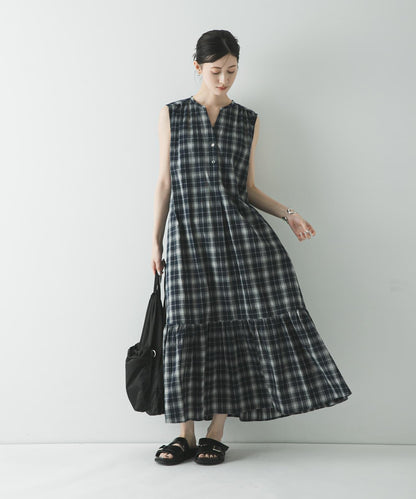 泡泡紗格紋連衣裙