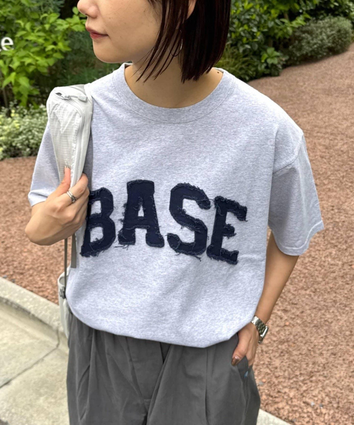 網絡限定 中性款 BASE貼布 T恤