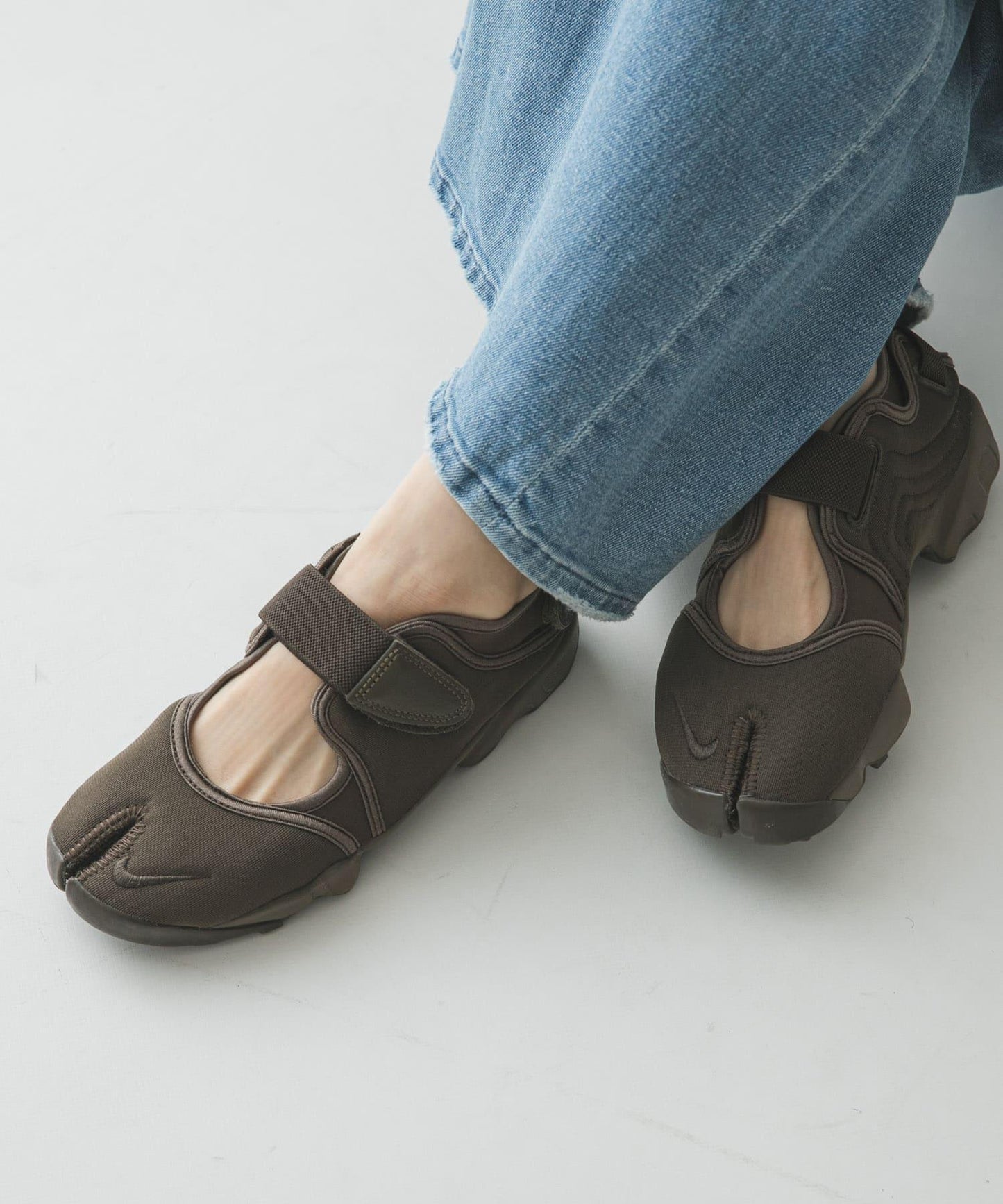 NIKE Air Rift FL 運動鞋