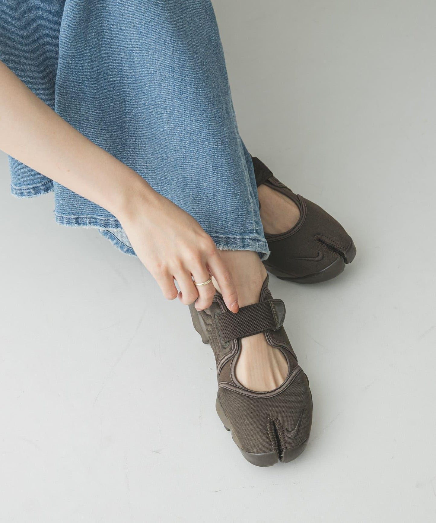 NIKE Air Rift FL 運動鞋