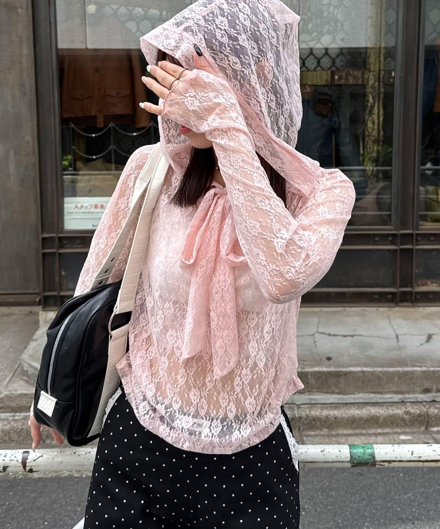 大蝴蝶結蕾絲連帽上衣