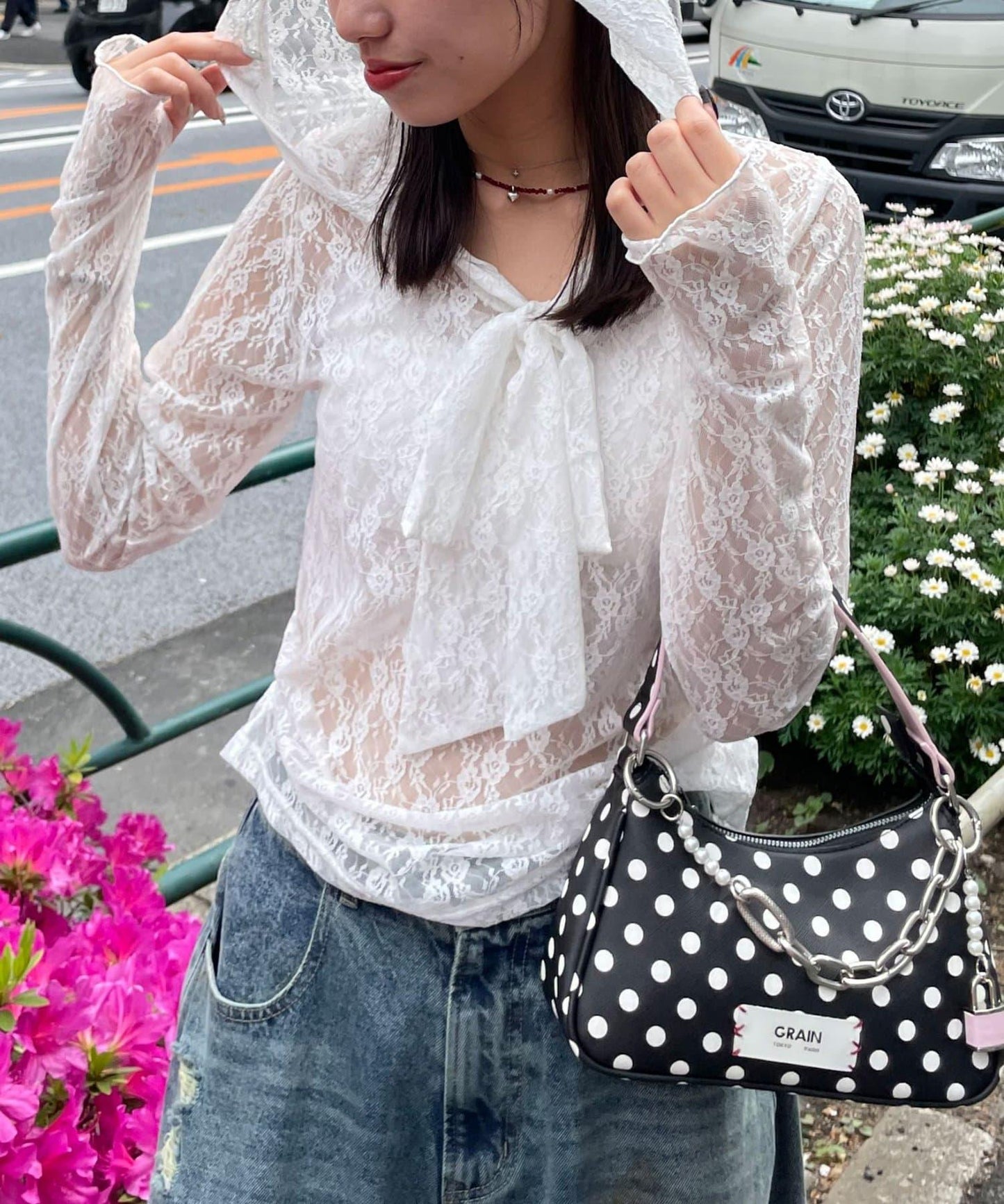 大蝴蝶結蕾絲連帽上衣