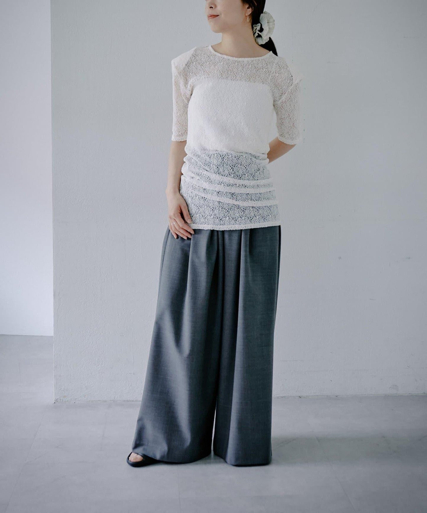 絡編蕾絲設計 pad tee T恤