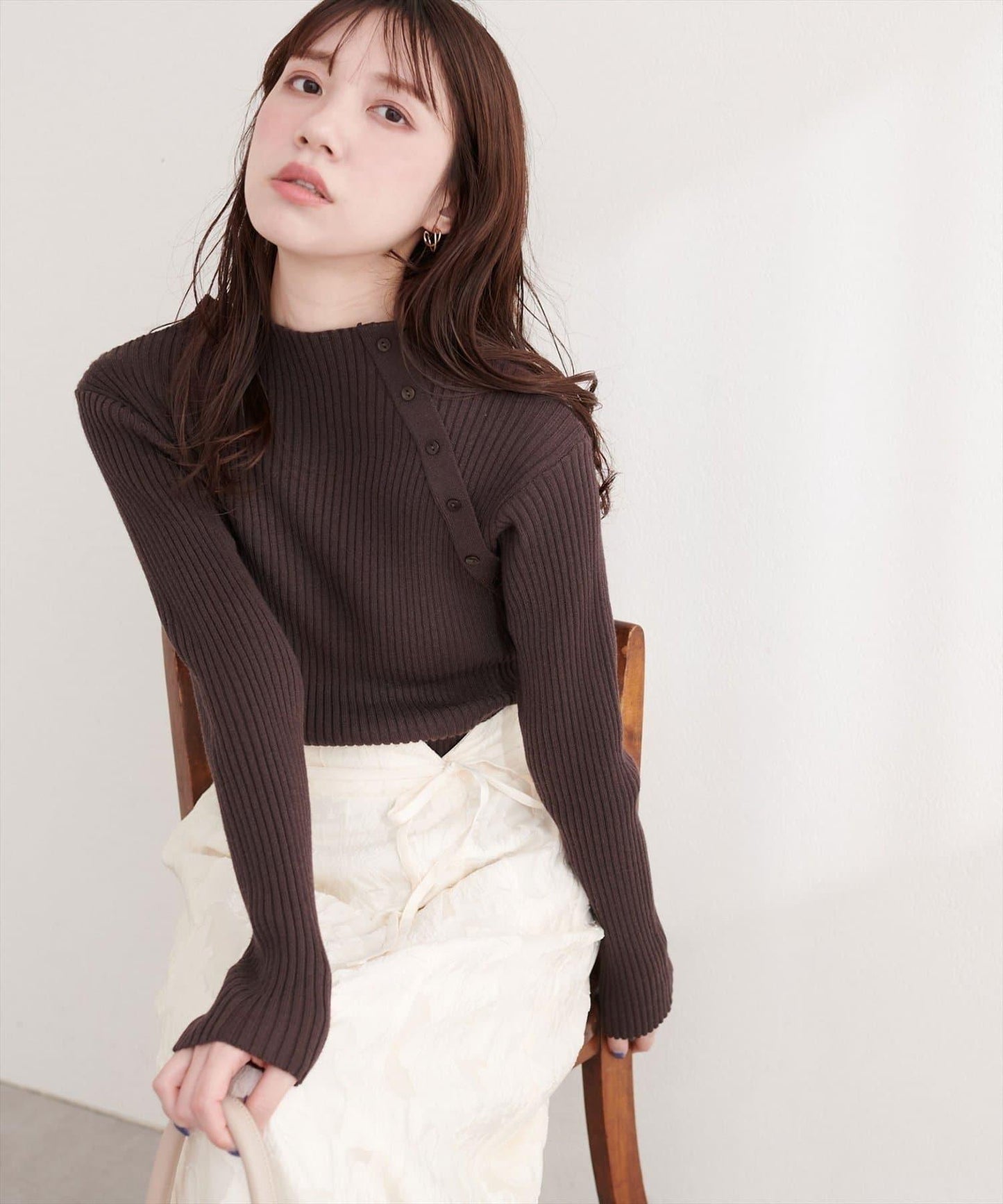 natural couture 斜扣設計 小高領 羅紋 針織上衣