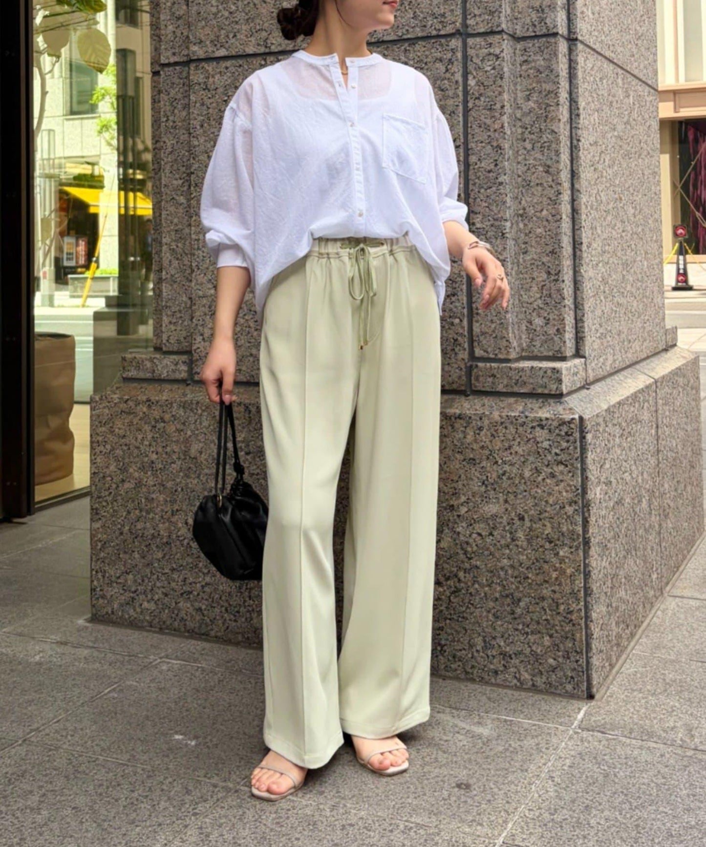 透紗後背線條設計襯衫