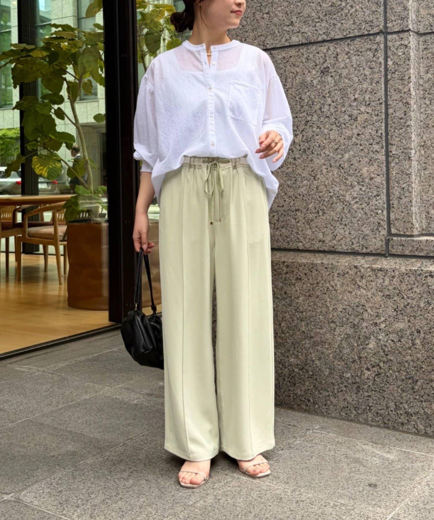 透紗後背線條設計襯衫