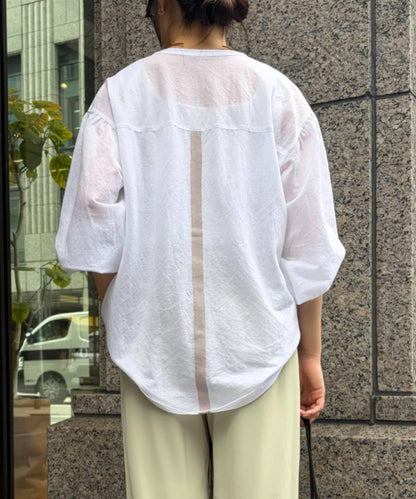 透紗後背線條設計襯衫