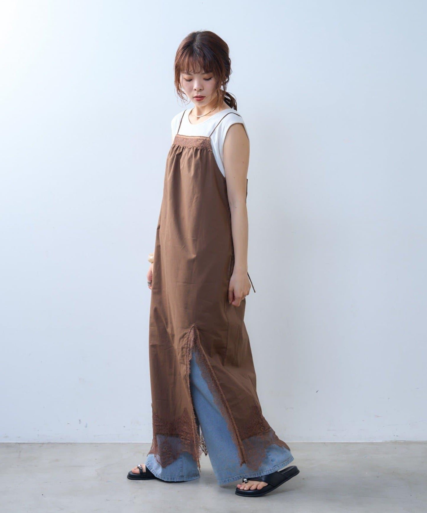 willow 波浪邊蕾絲 吊帶連衣裙