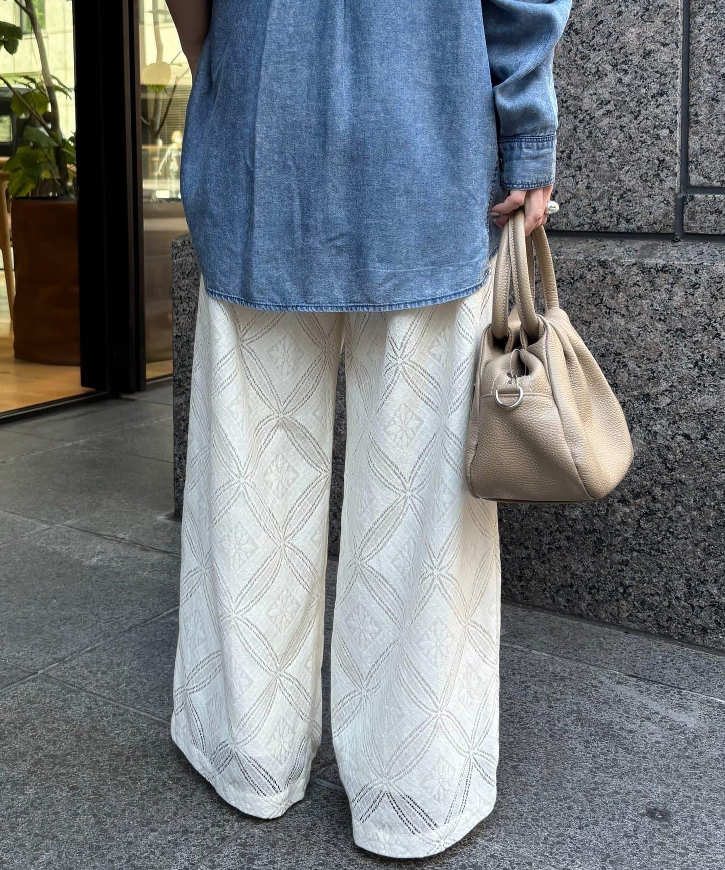 拼接風蕾絲褲子