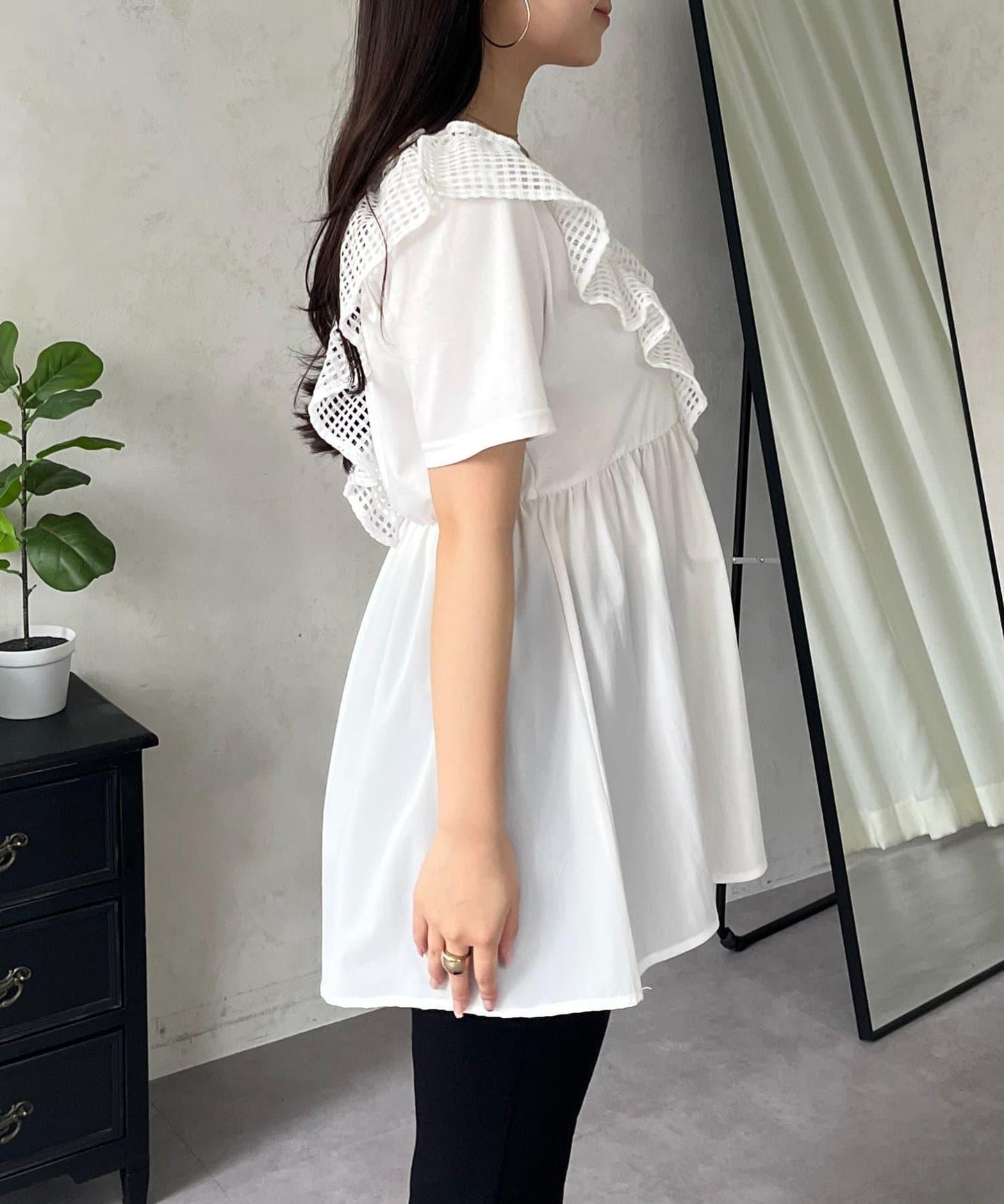 網紗荷葉邊拼接荷葉擺T恤