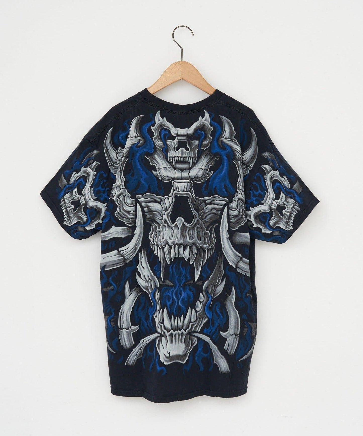 THRIFTY LOOK liquid blue tee T恤
