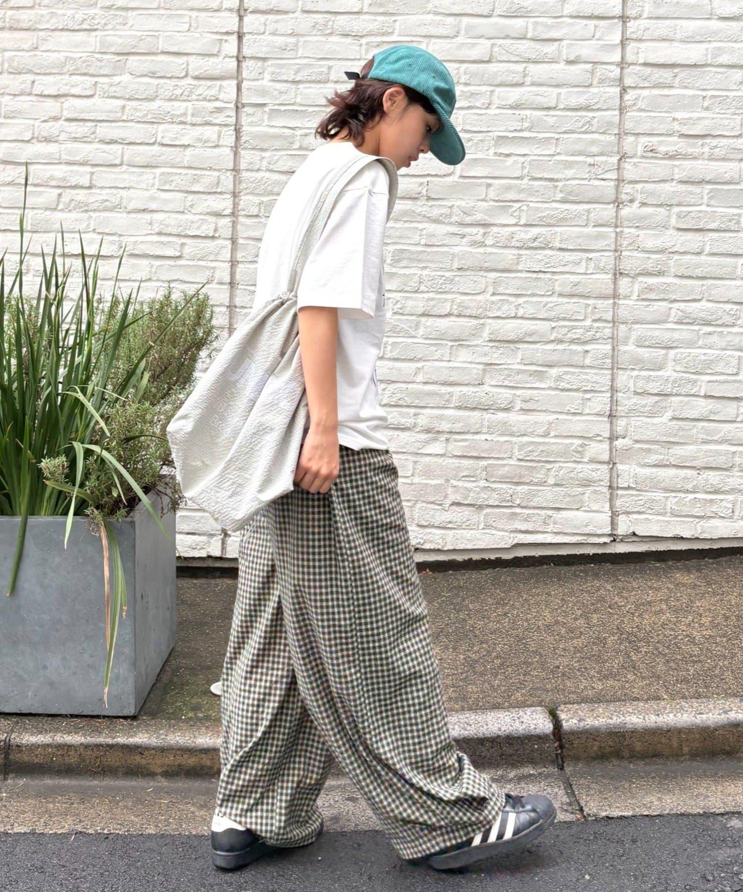 UNISEX 弧形版型 格紋 休閒褲