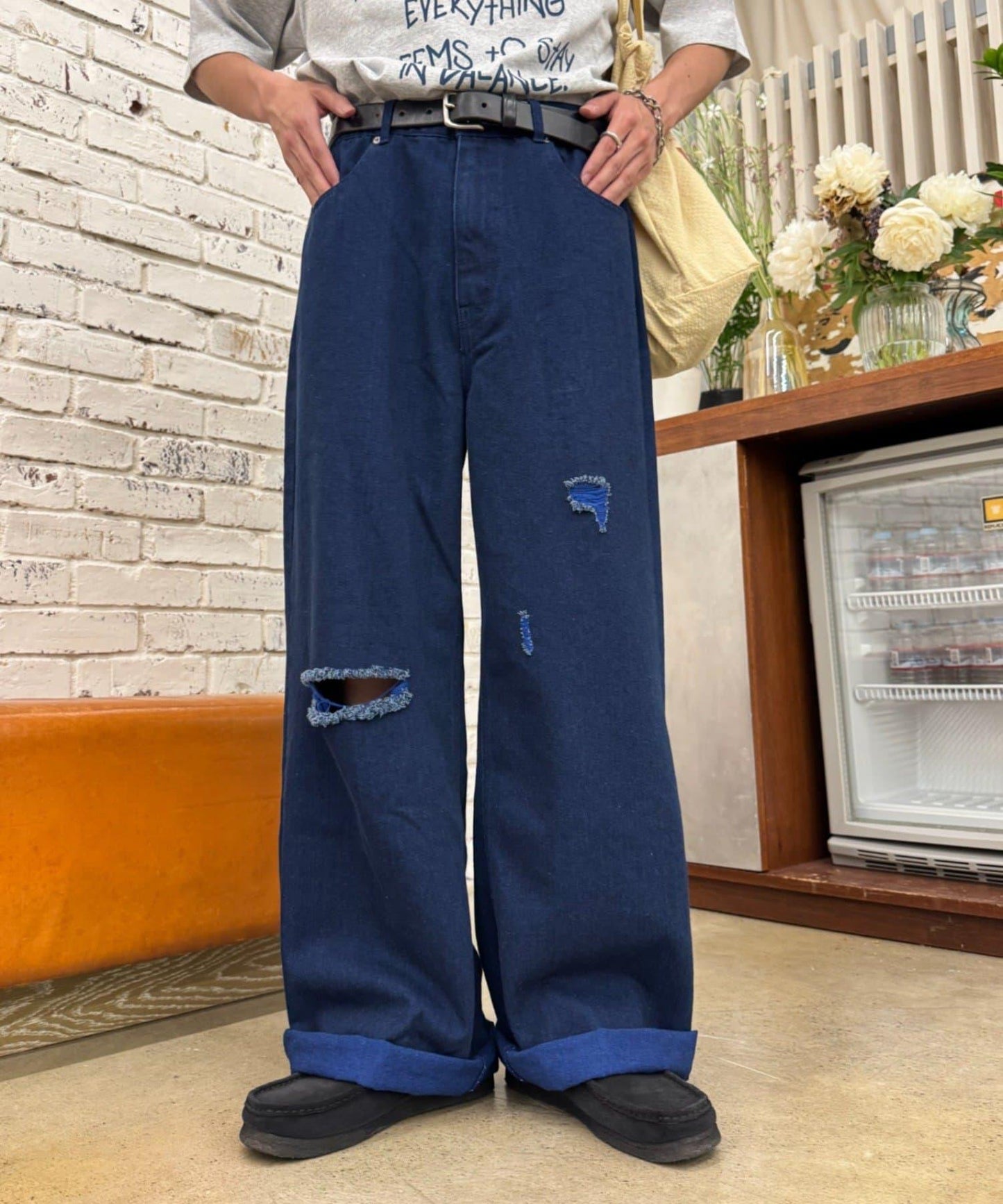 UNISEX 輕磅彩色卷邊破壞做舊牛仔褲