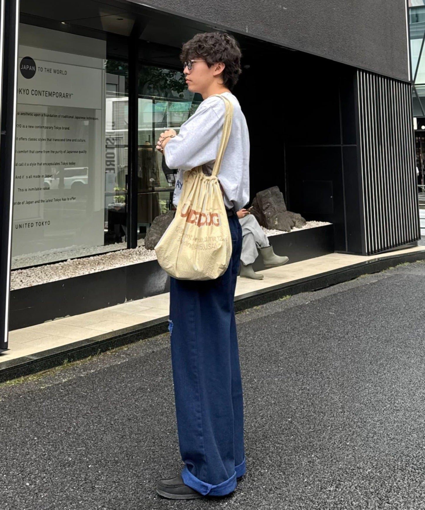 UNISEX 輕磅彩色卷邊破壞做舊牛仔褲