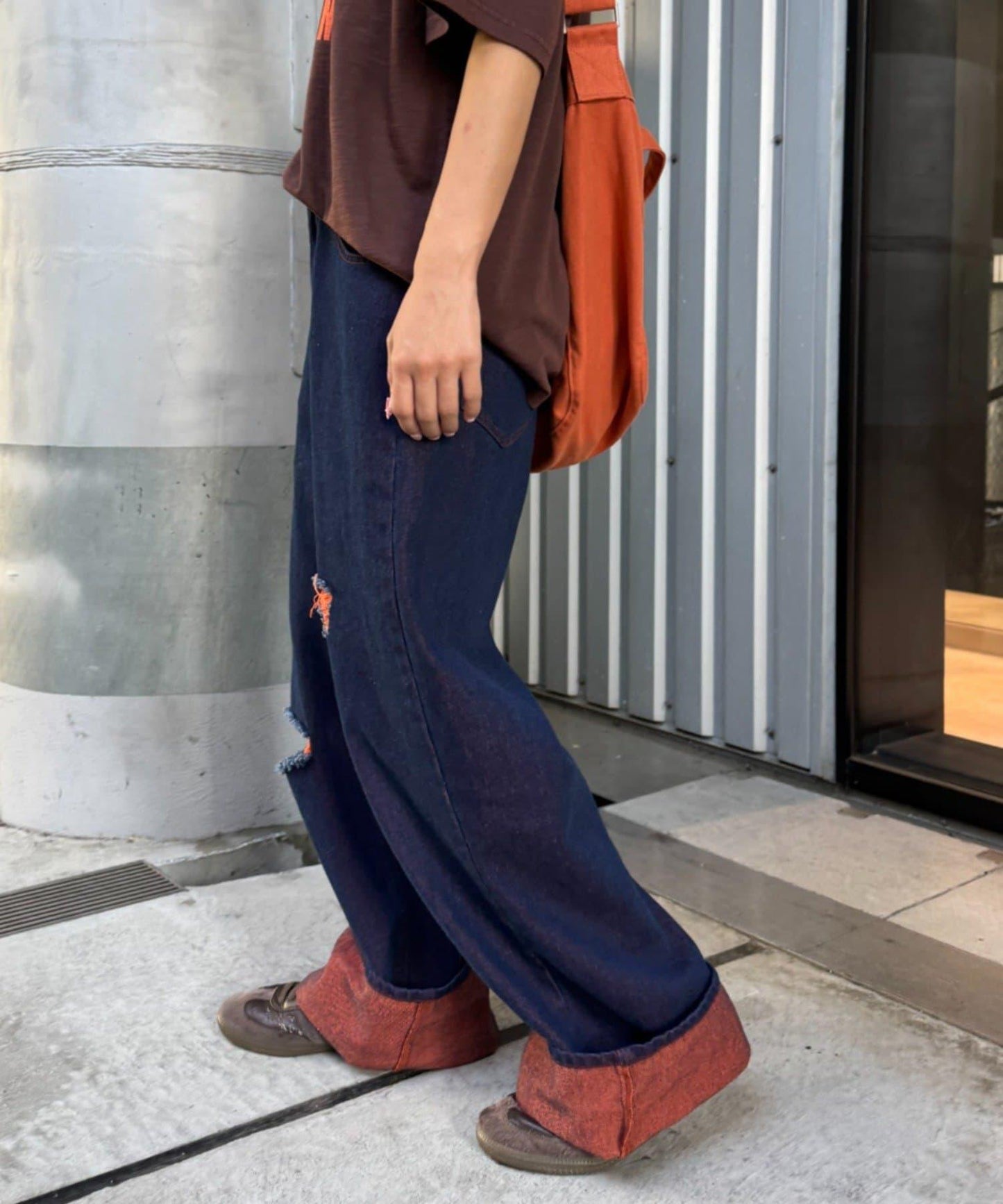UNISEX 輕磅彩色卷邊破壞做舊牛仔褲