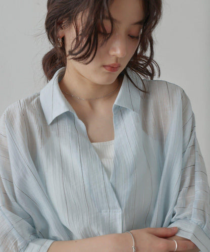 輕薄透感開領襯衫