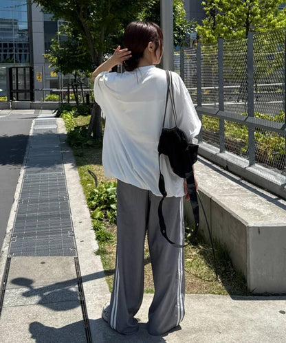 中性款下襬氣球寬鬆版型T恤