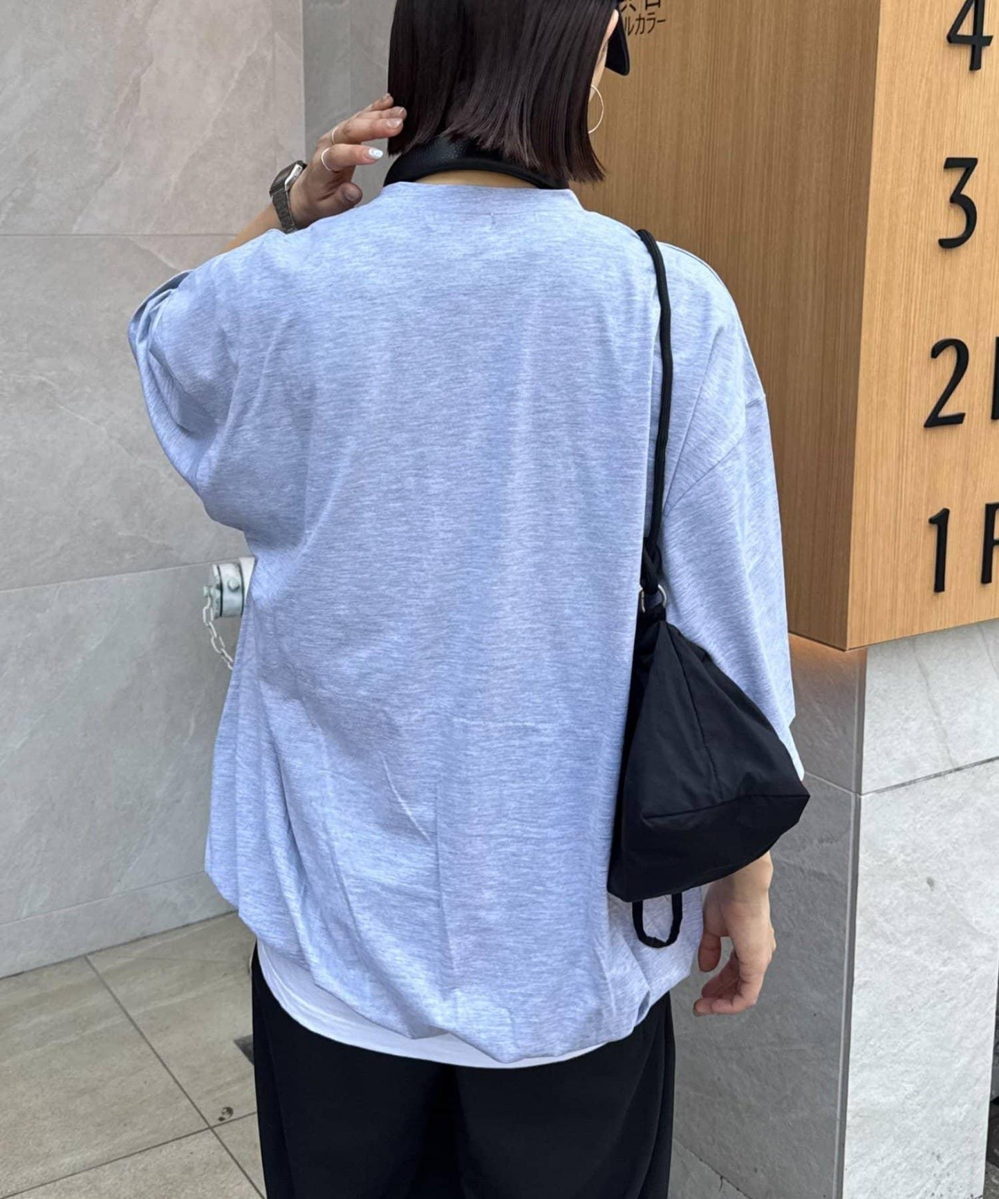 中性款下襬氣球寬鬆版型T恤