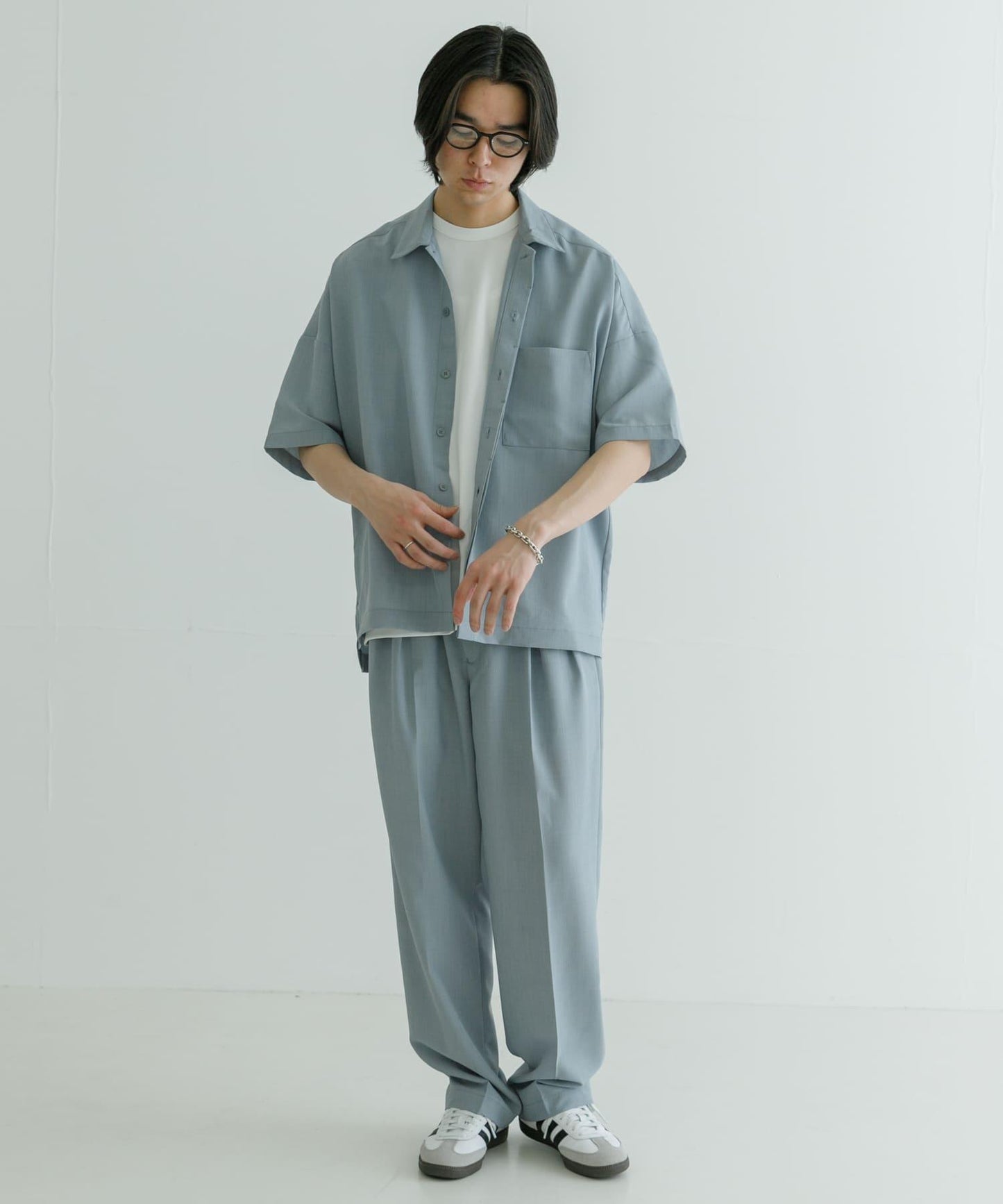 URBAN RESEARCH iD 乾爽觸感仿亞麻休閒褲