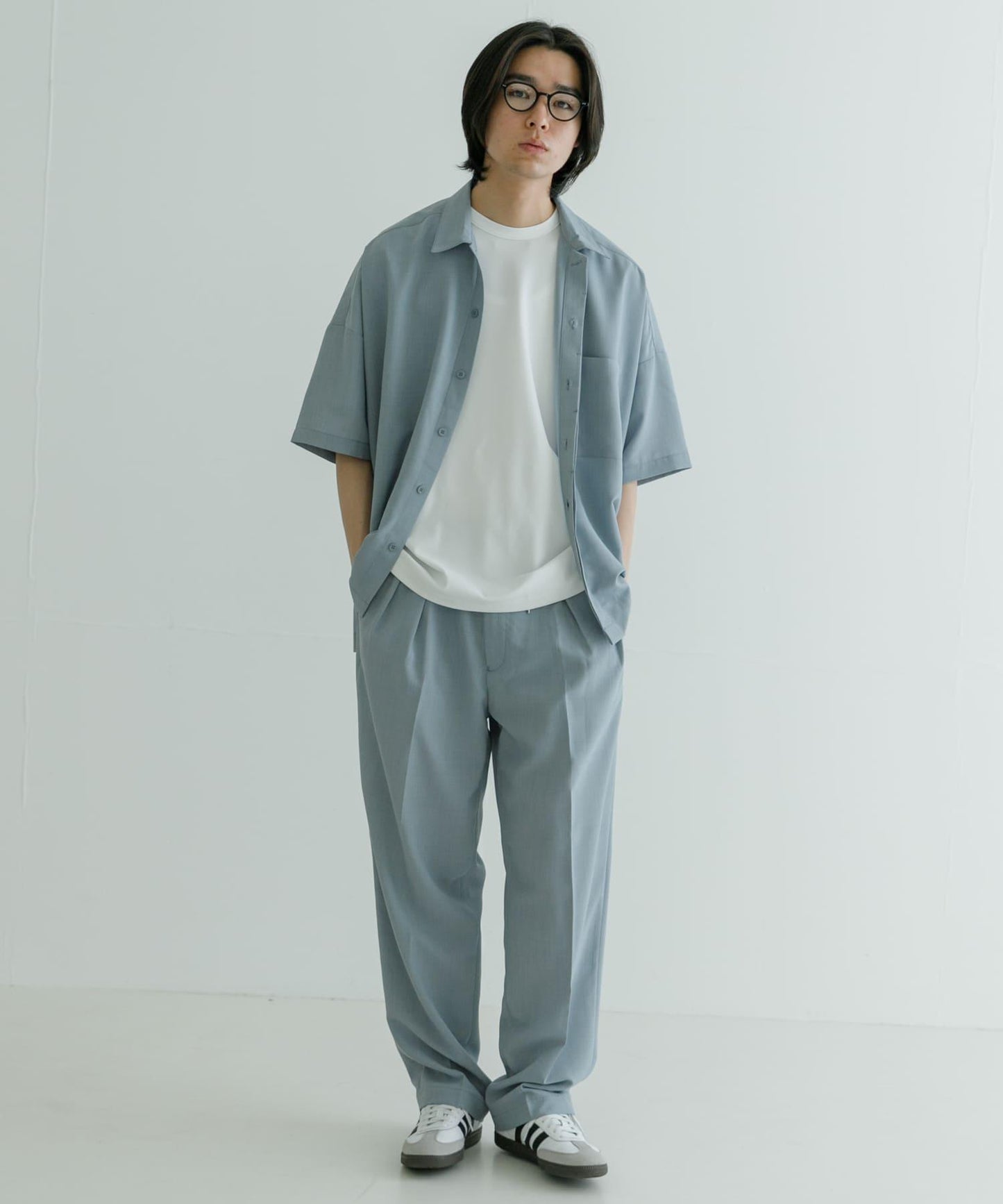 URBAN RESEARCH iD 乾爽觸感仿亞麻休閒褲