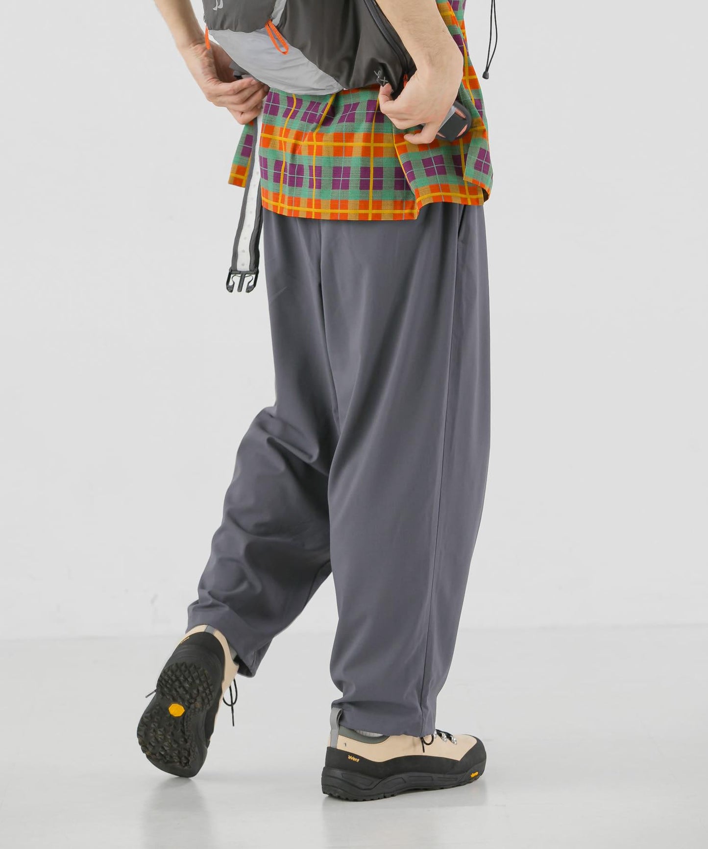 SMOOTH WOOLYLIKE 錐形褲