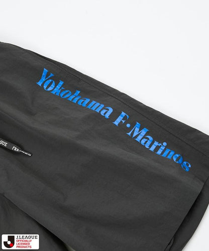 J.LEAGUE × FREAK'S STORE 聯名 SUPPORTERS 尼龍休閒短褲 橫浜F・マリノス款