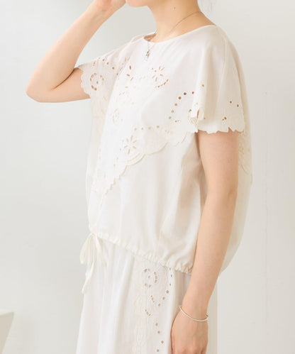 花朵鏤空拼接刺繡 襯衫 BL