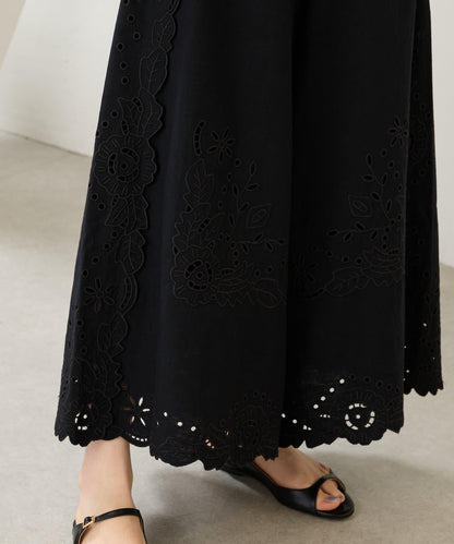 鏤空拼接刺繡 褲子