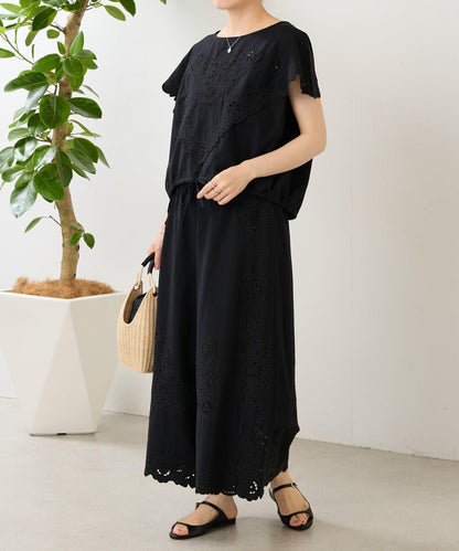 花朵鏤空拼接刺繡 襯衫 BL
