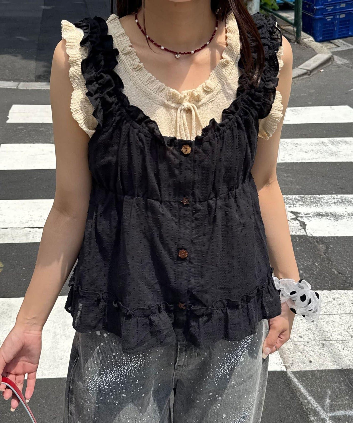 木質紐扣 抽褶多比織紋 吊帶束身上衣