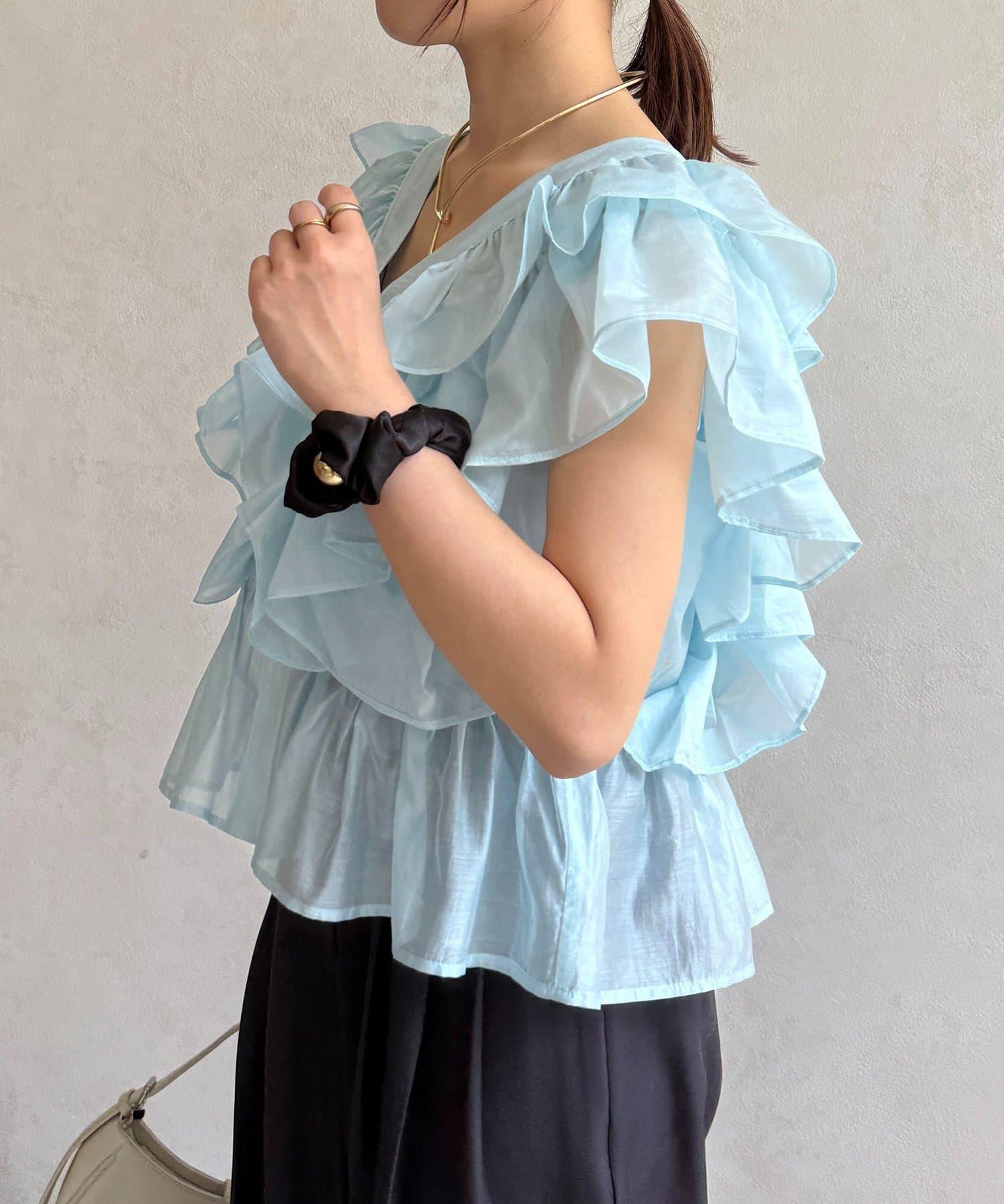 V領 透紗 荷葉邊 荷葉下襬 女襯衫