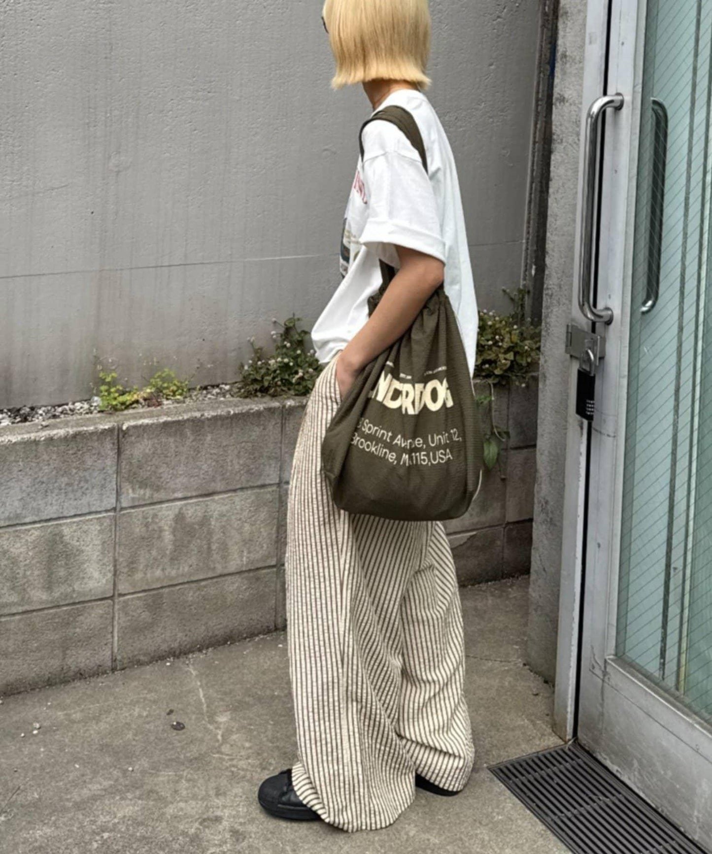 凹凸抽繩設計 BAG 包袋