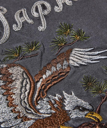 復古風 背部刺繡設計 T恤