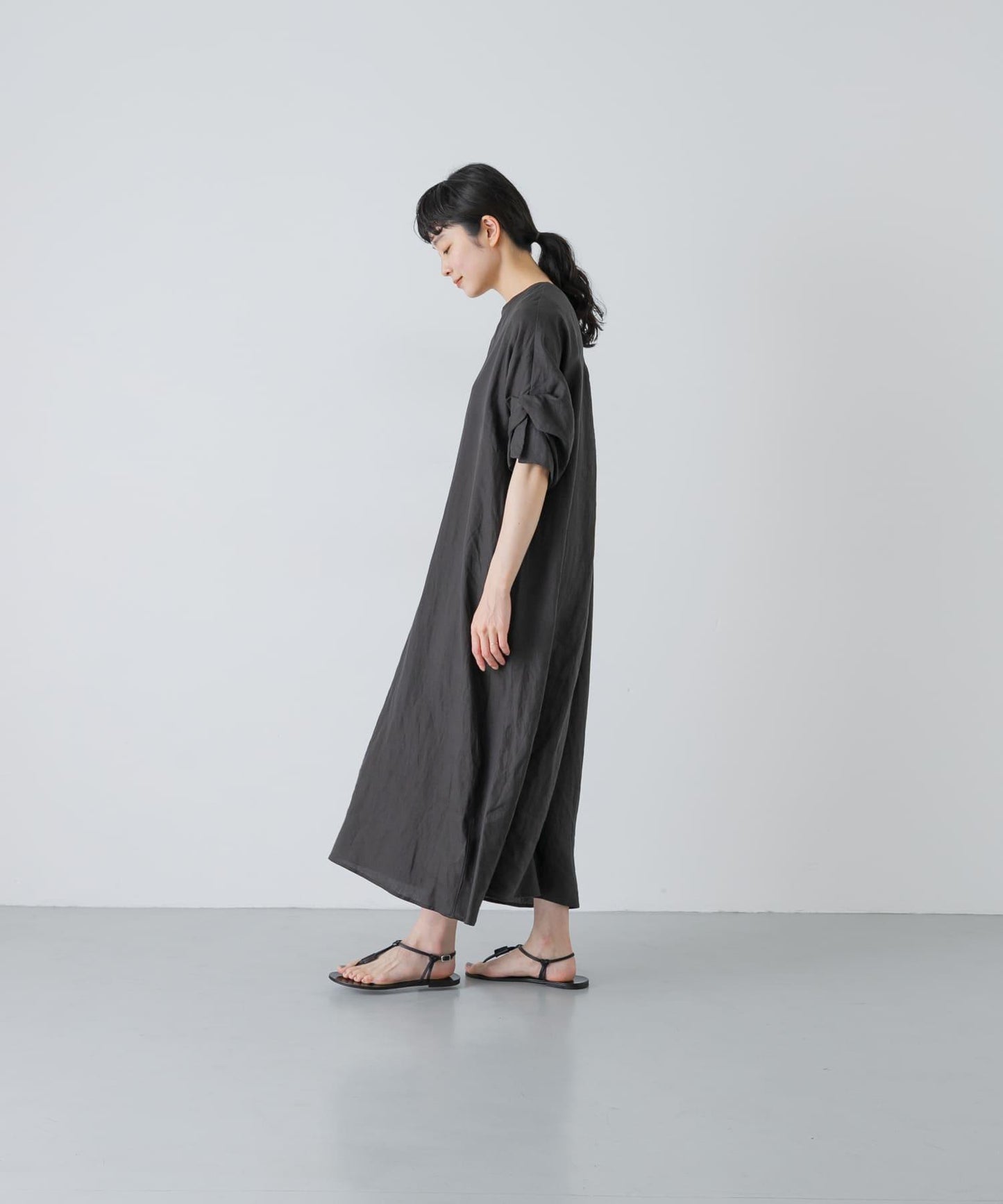 TICCA 麻質扭結袖連衣裙
