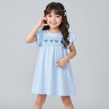 シャーリング刺しゅうパフスリーブワンピース