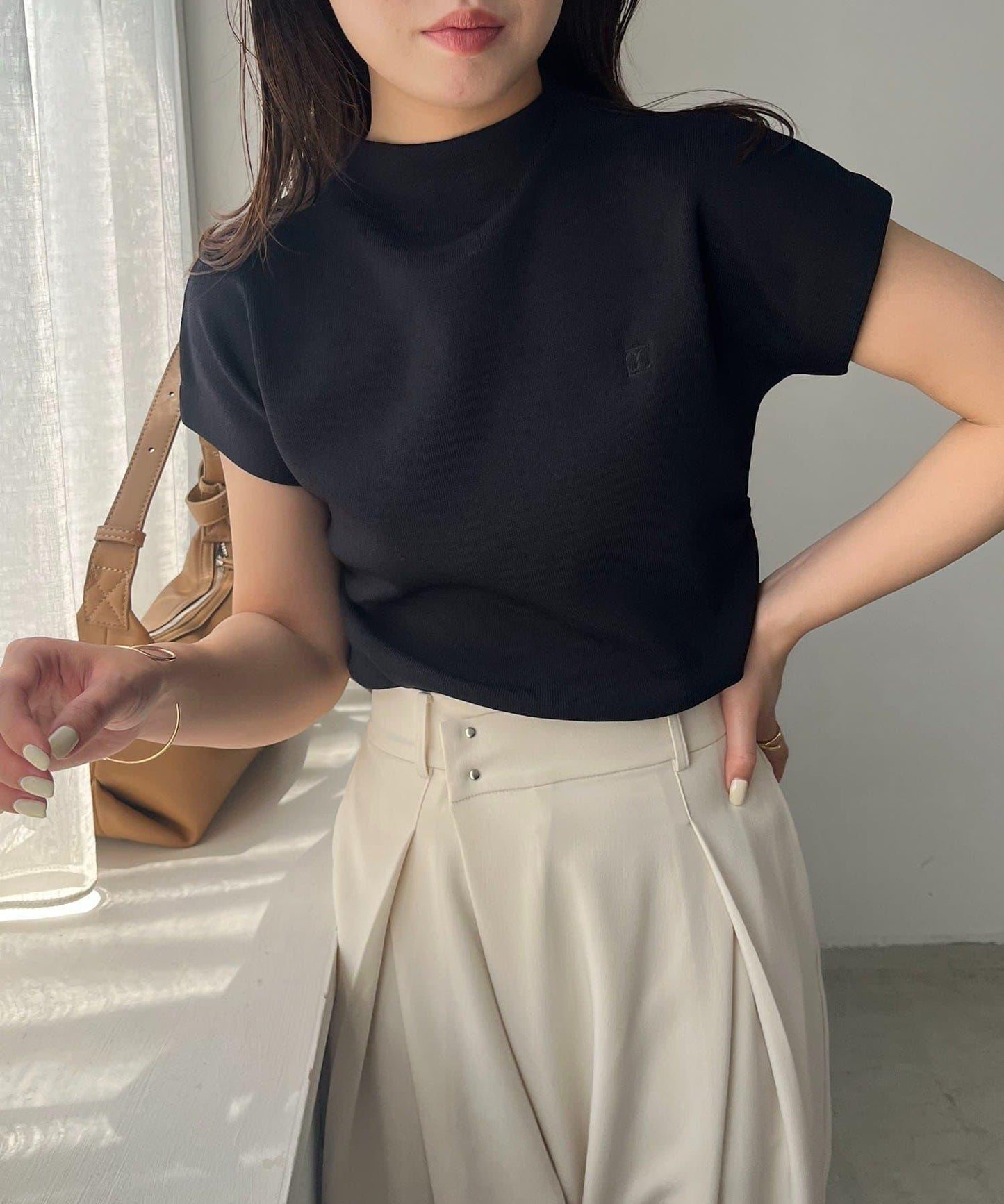 接觸涼感 半高領 法式袖 針織上衣
