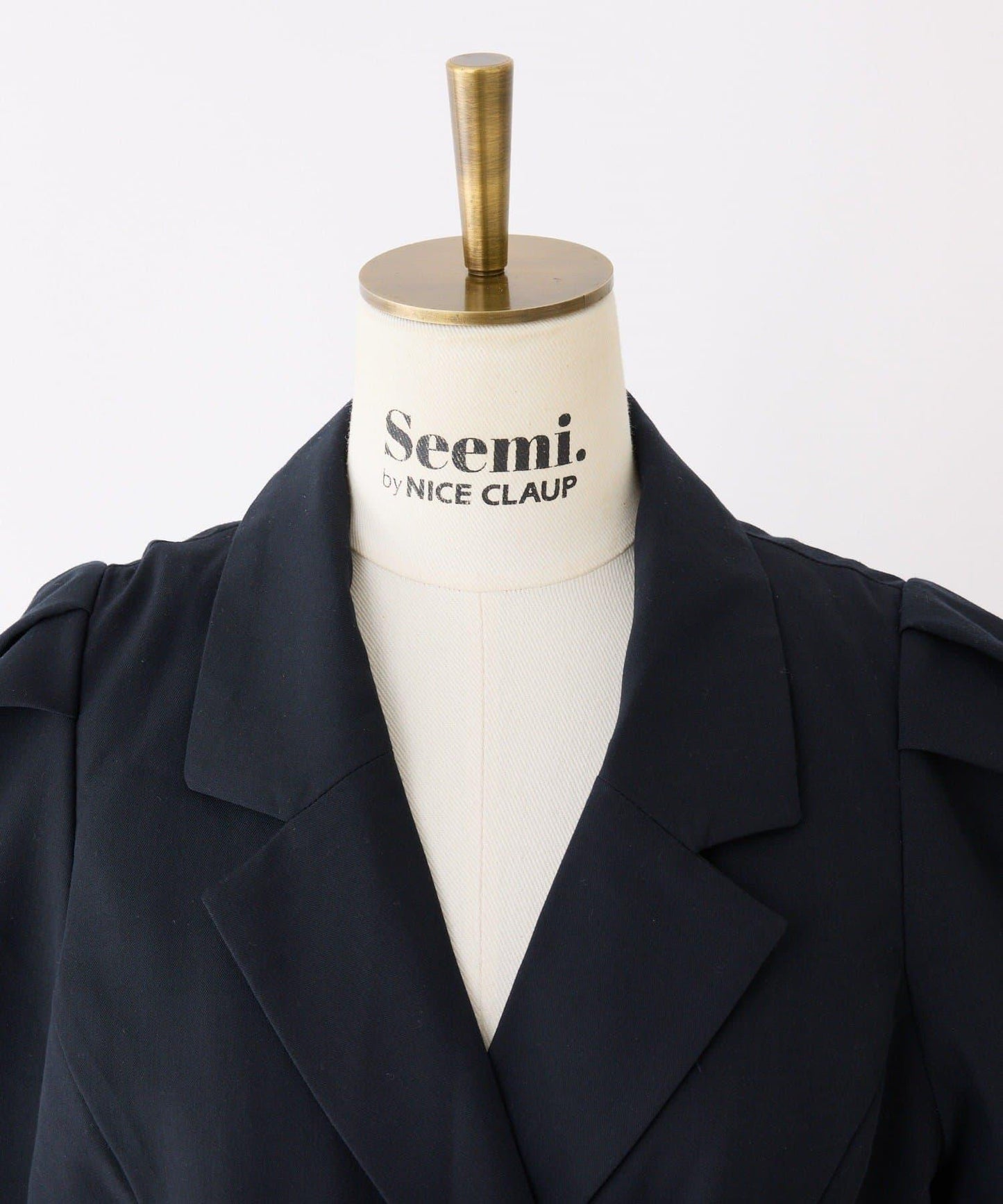 Seemi. 下襬蓬鬆外套連衣裙
