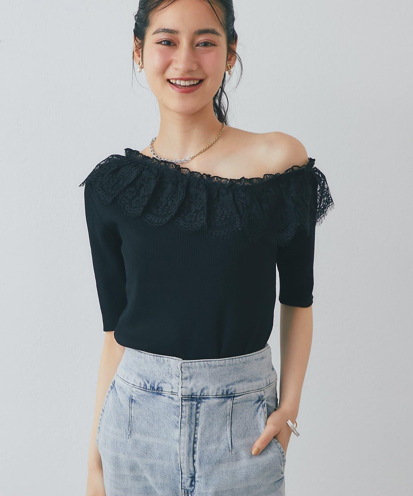【La boutique BonBon】UV防曬單肩蕾絲荷葉邊針織衫