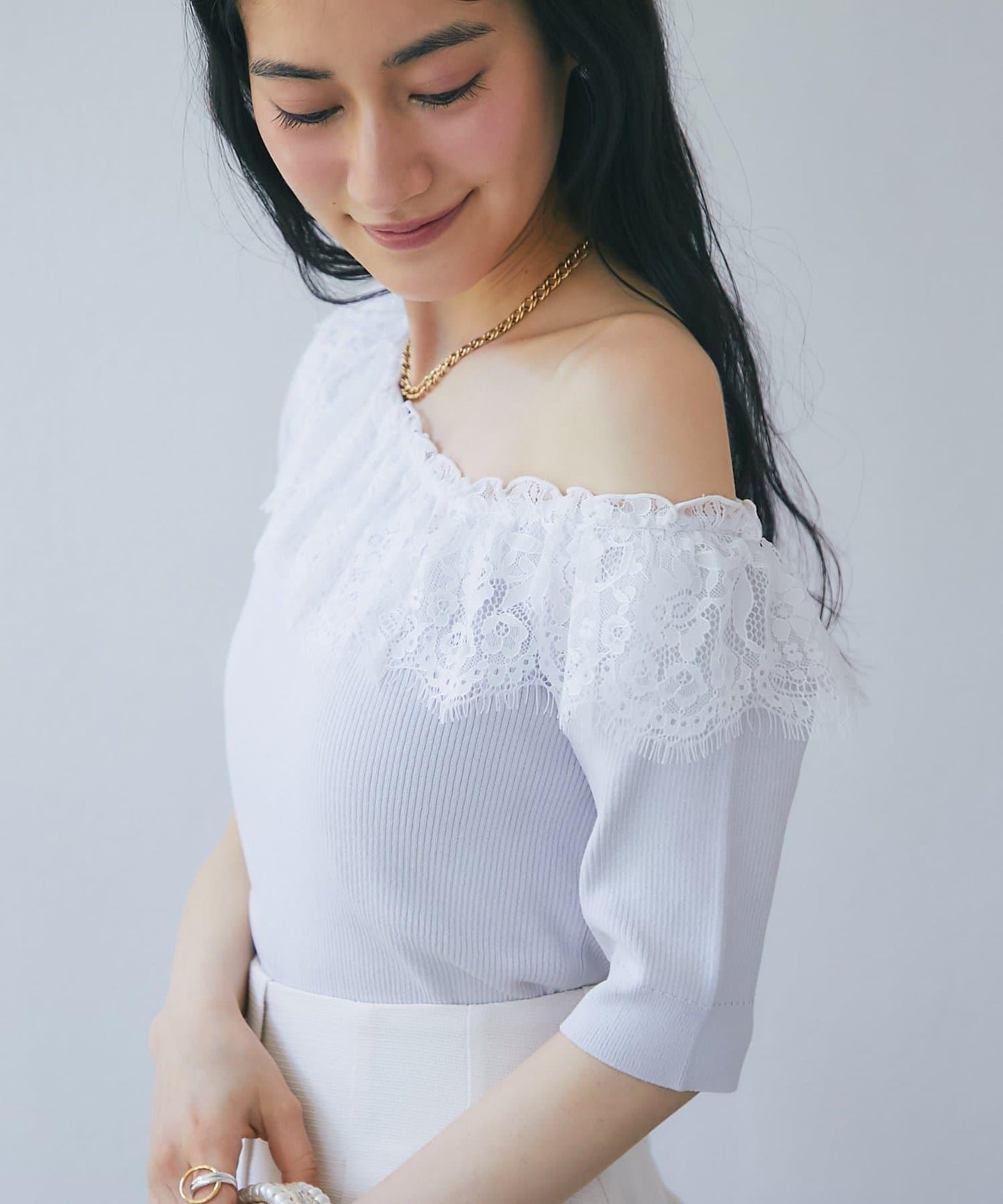 【La boutique BonBon】UV防曬單肩蕾絲荷葉邊針織衫