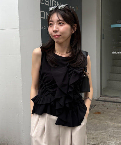 不對稱荷葉邊 無袖設計 T恤（HAPPY BAG対象アイテム）
