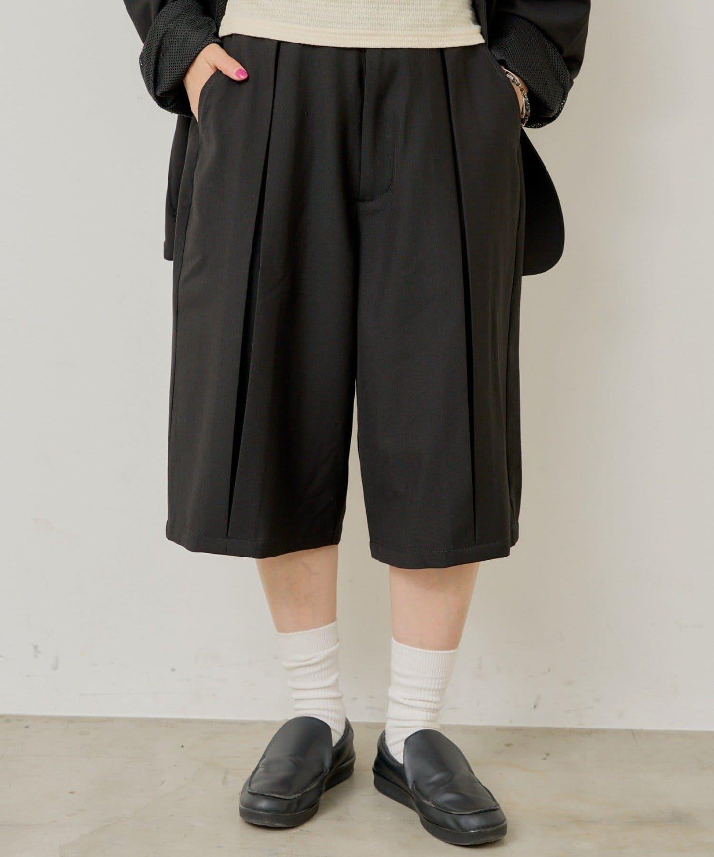 Kastane WHIMSIC 盒褶短褲