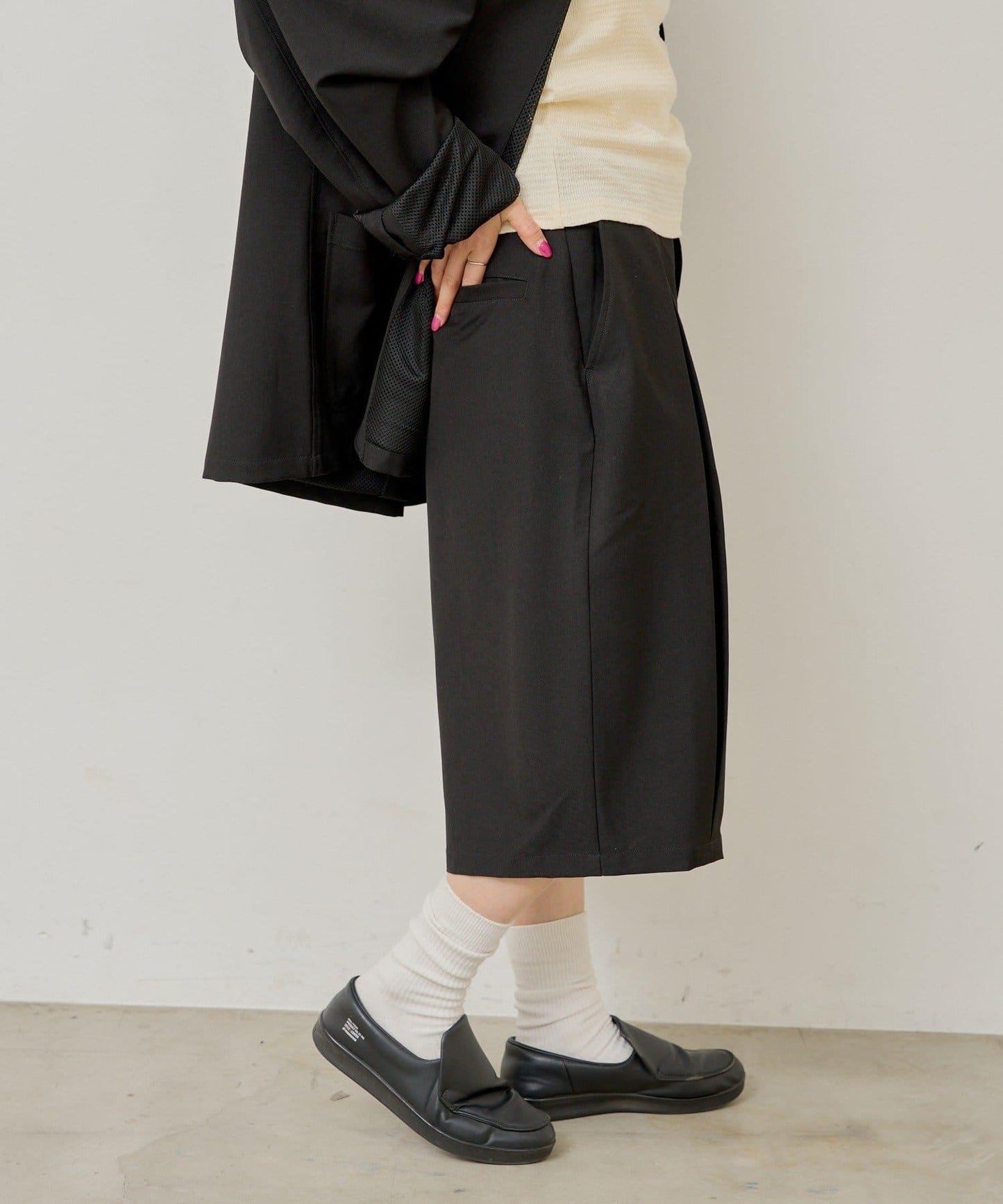 Kastane WHIMSIC 盒褶短褲
