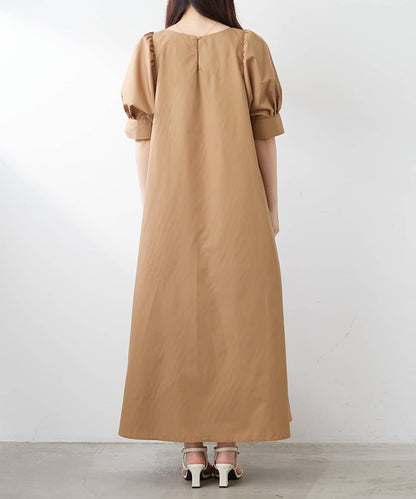 單穿即可完成造型 泡泡袖鍵孔領 連衣裙