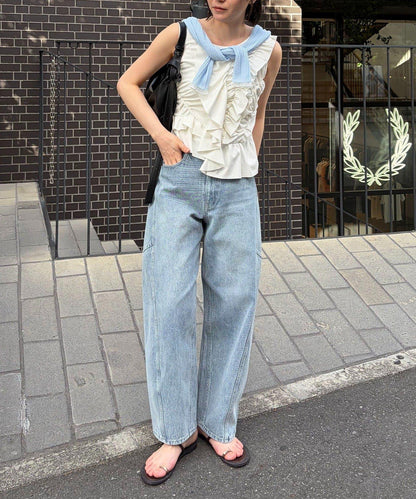 高腰弧形線條牛仔褲