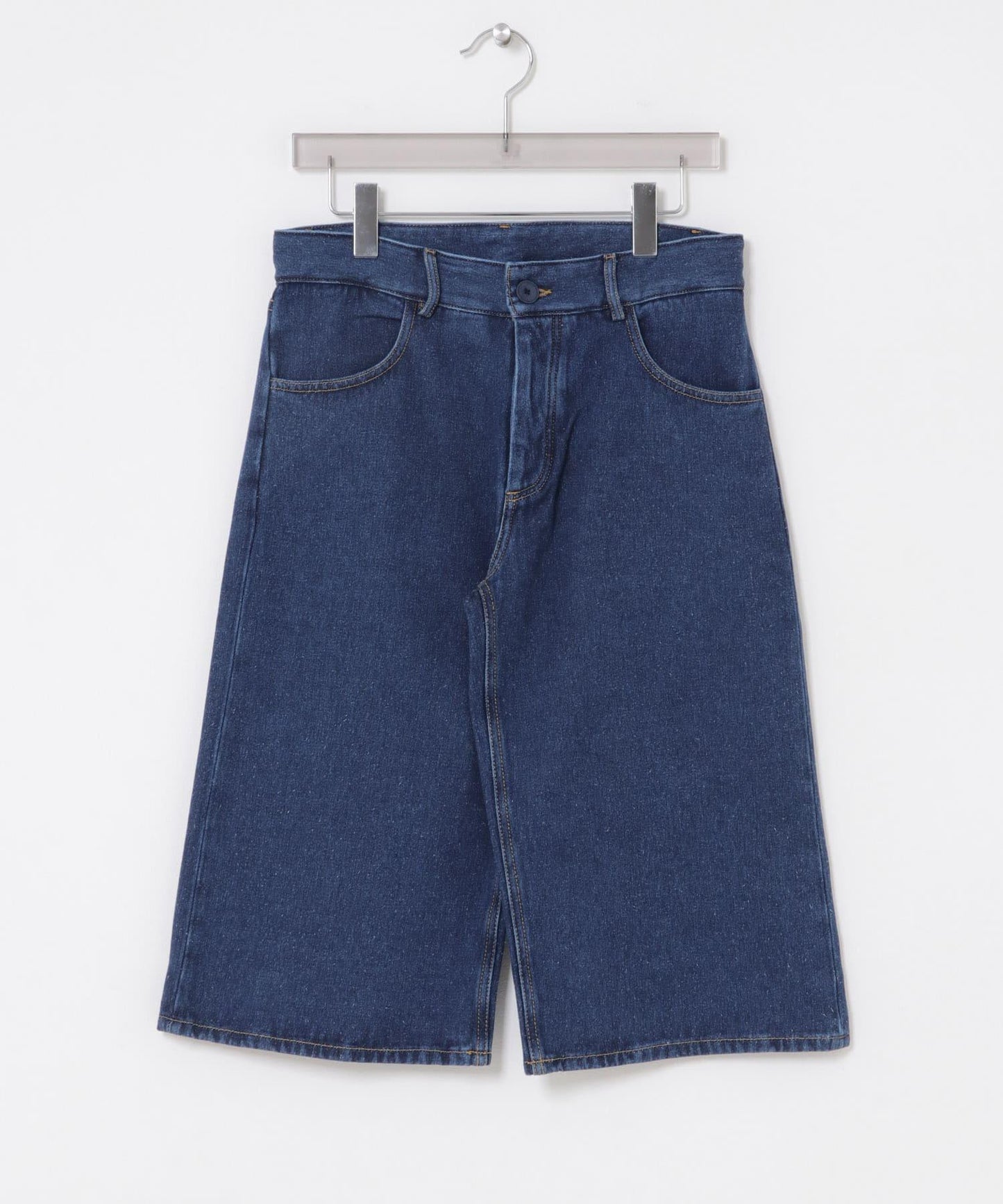 BASERANGE GRASS SHORTS 休閒短褲